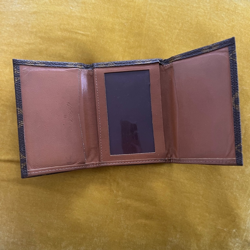 Louis Vuitton Trifold Wallet Engraving “Saks Fifth Avenue 72” Vintage Designer - Picture 6 of 6